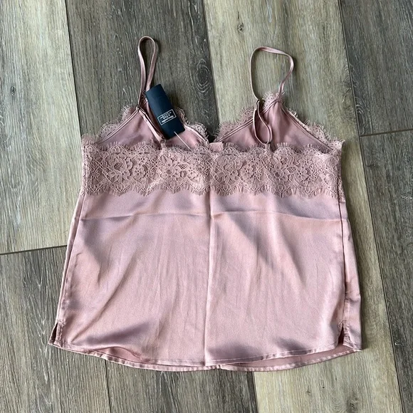 NWT Abercrombie Lace-Trim Cami - Picture 2 of 4